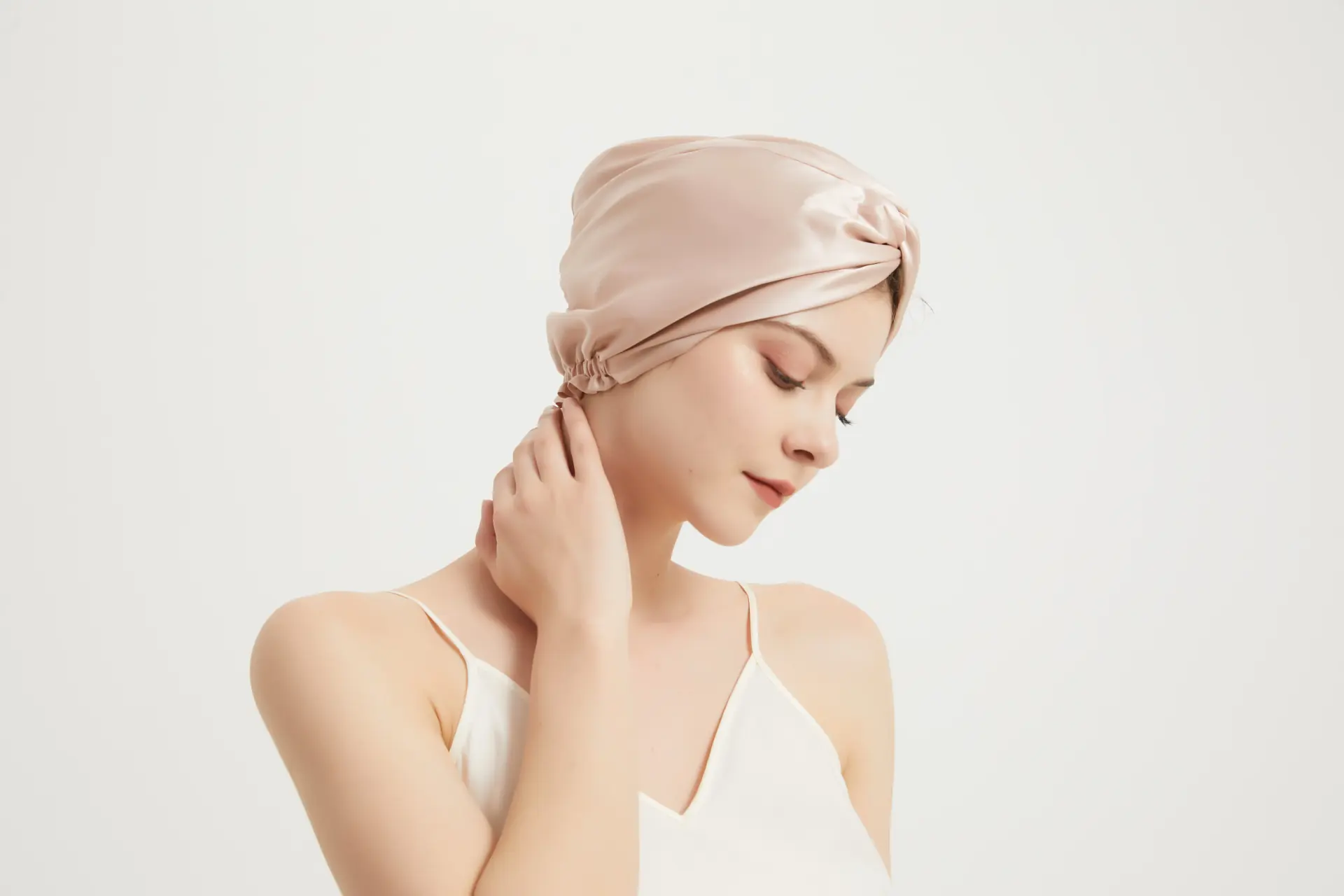 Silk bonnets